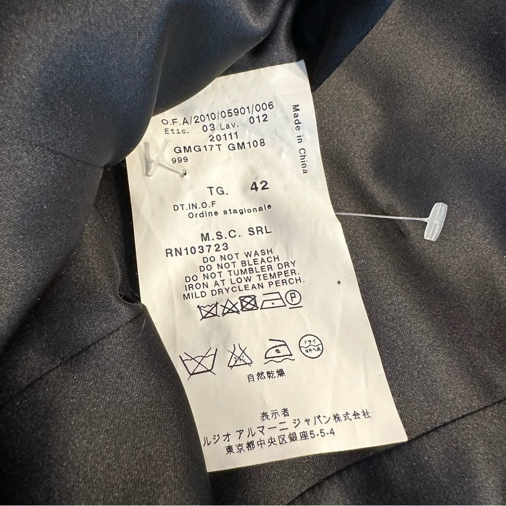 Armani Collezioni Black Ruffle Pleat Collar 90’s Vintage Button Jacket size 6 - Picture 9 of 11